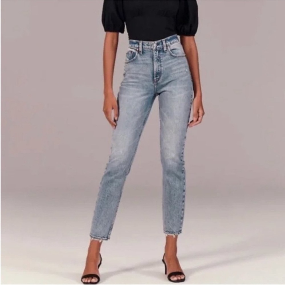 Abercrombie and Fitch High Rise Mom jeans